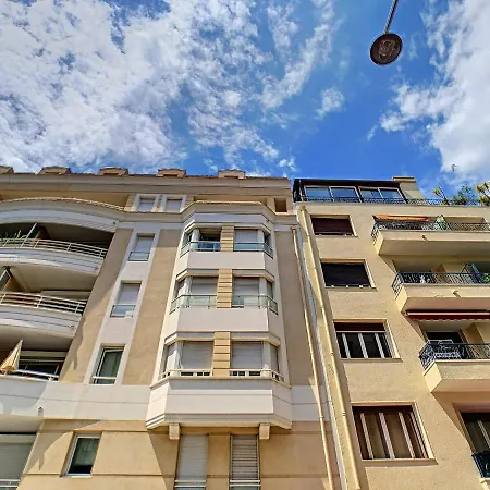 Nestor&jeeves - Berlioz Patio - - Residential Area - Patio 20m