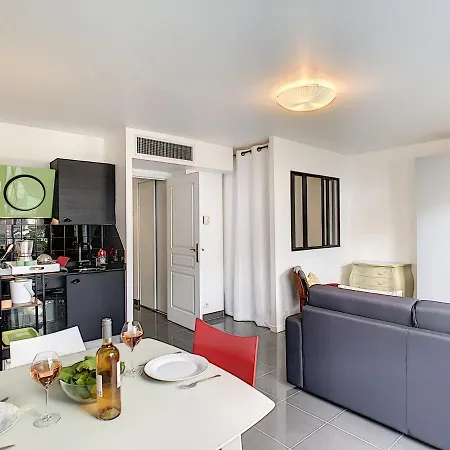 Apartment Nestor&jeeves - Berlioz Patio - - Residential Area - Patio 20m *